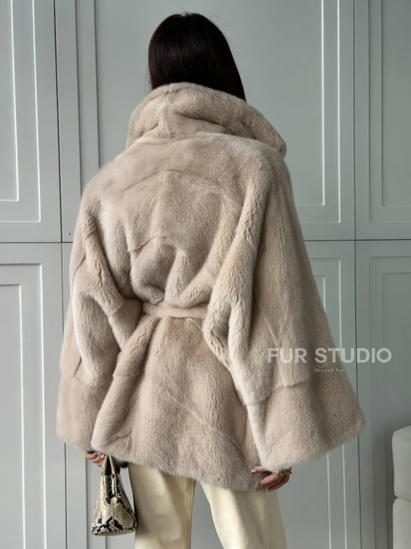 Зимняя норковая шуба фасона «летучая мышь»