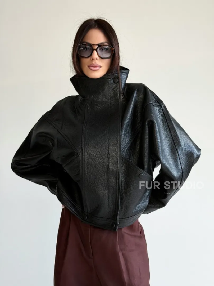 Черная женская кожаная куртка