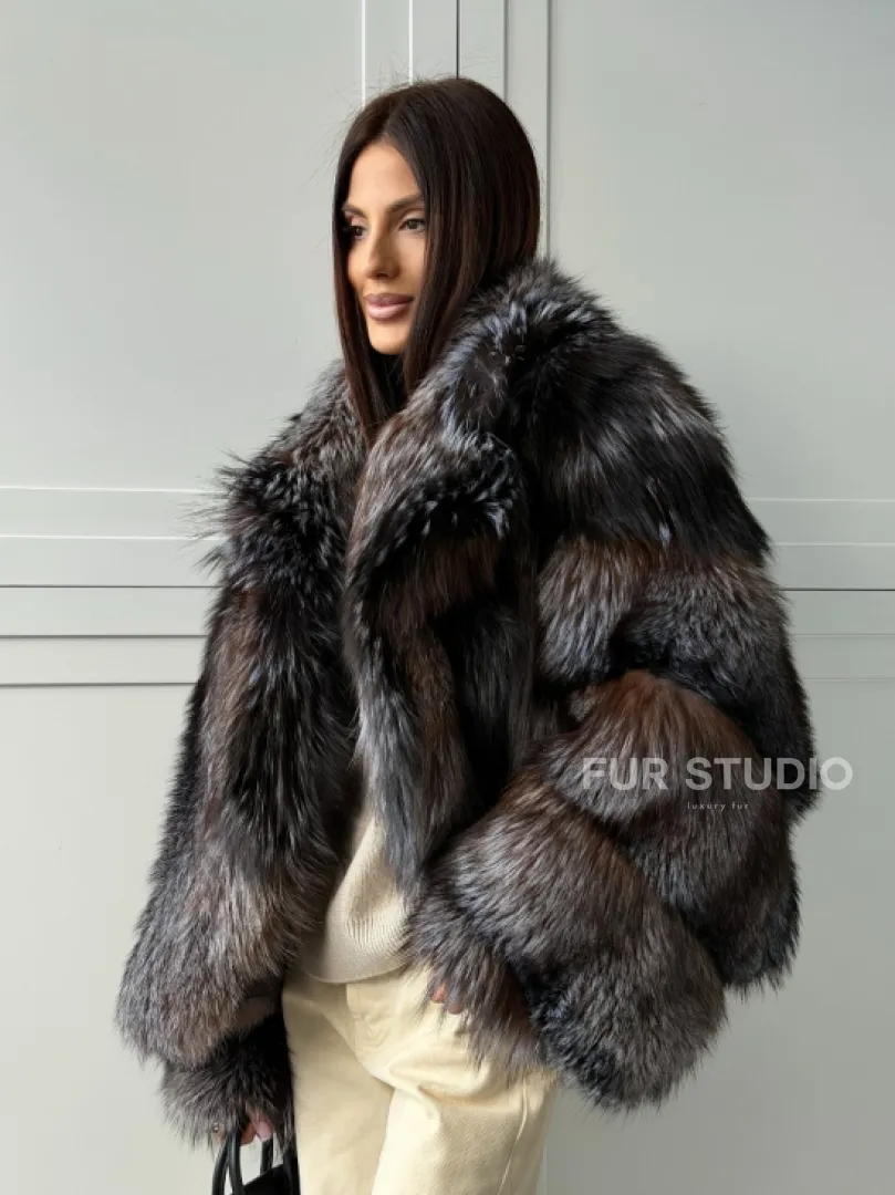 Шуба из меха блюфрост - воротник английский