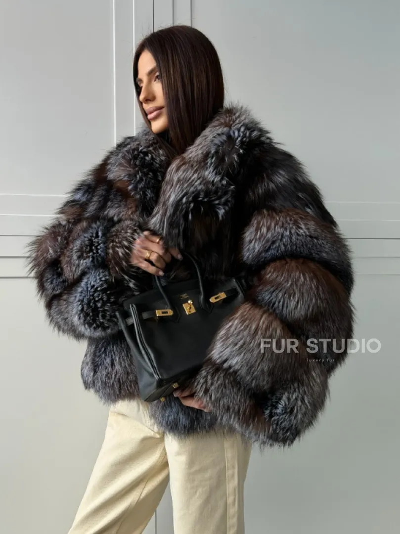 Шуба из меха блюфрост - воротник английский