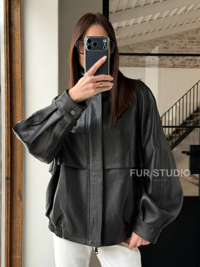 Черная весенняя куртка из кожи Joombo