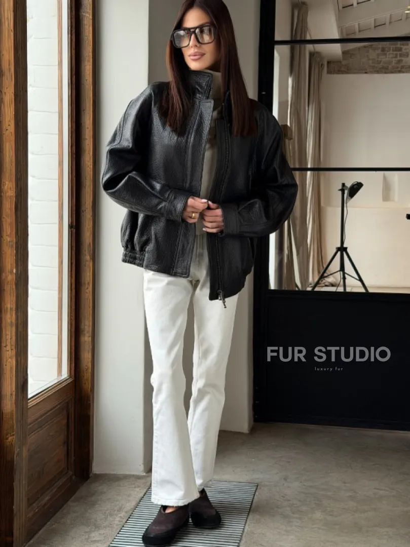 Черная весенняя куртка из кожи Joombo