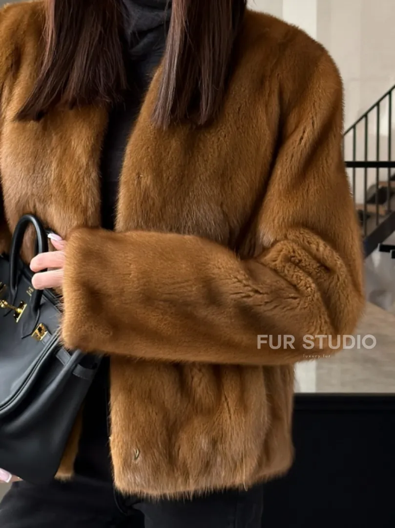 Меховой жакет из золотой норки
