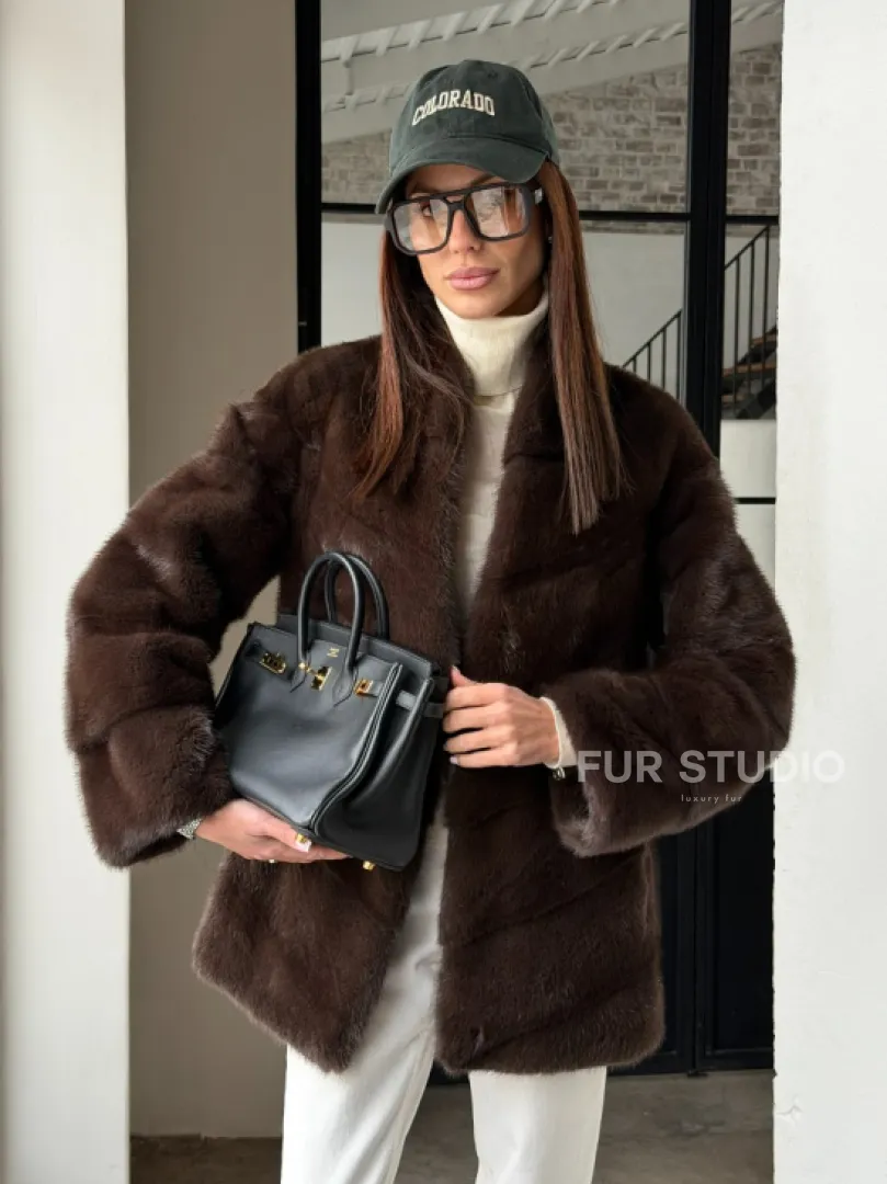 Женский норковый полушубок