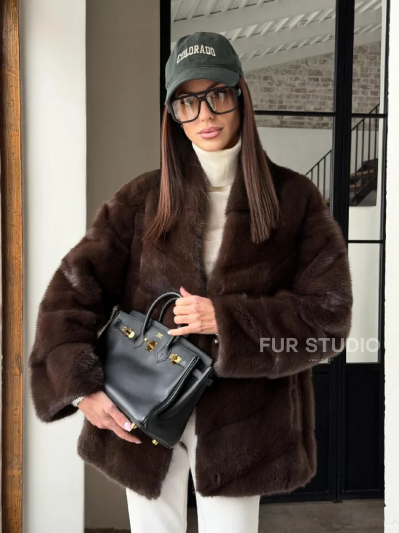 Женский норковый полушубок