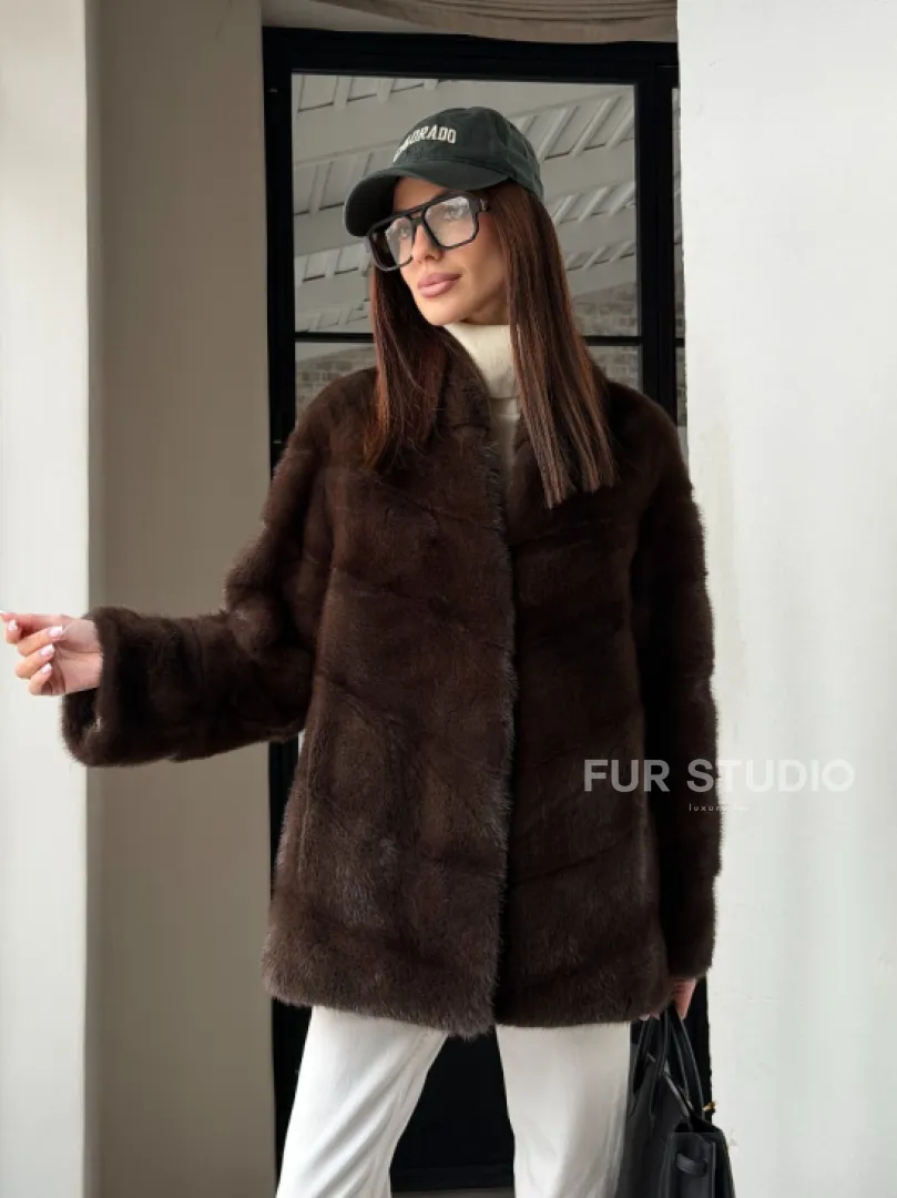Женский норковый полушубок