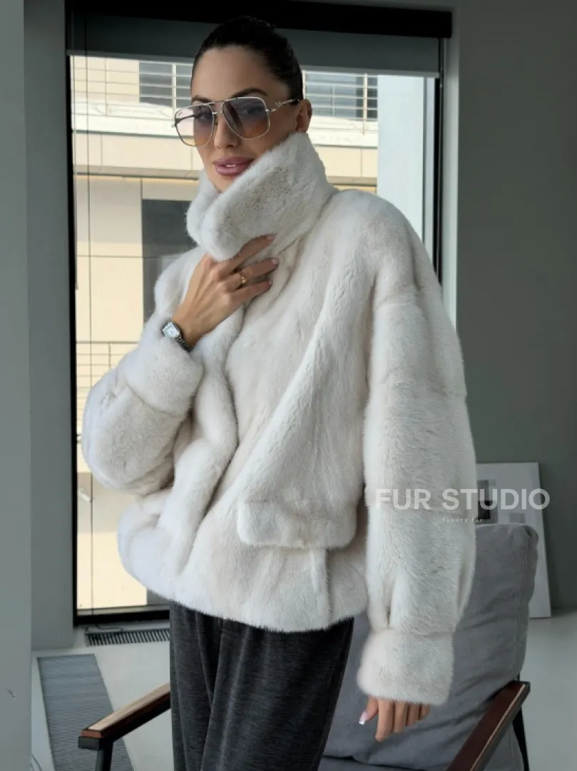 Модная женская норковая куртка - фото 5