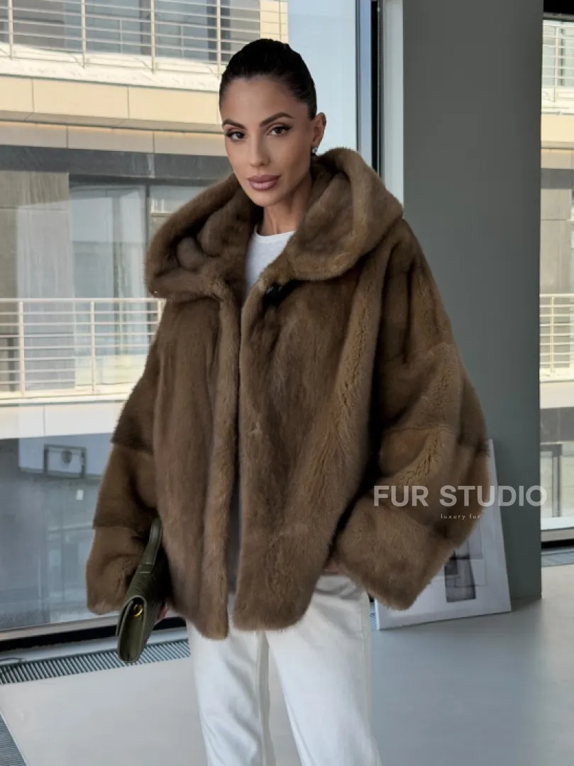 Женский норковый полушубок с капюшоном - фото 12