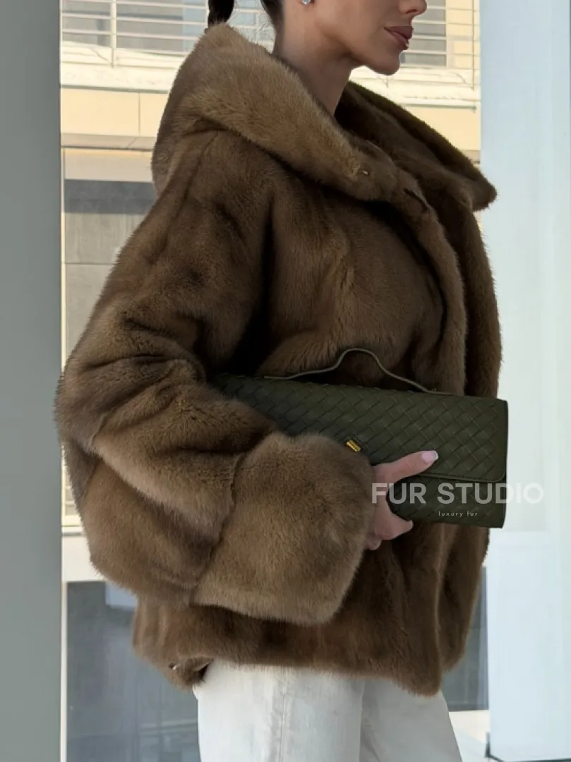 Женский норковый полушубок с капюшоном - фото 4