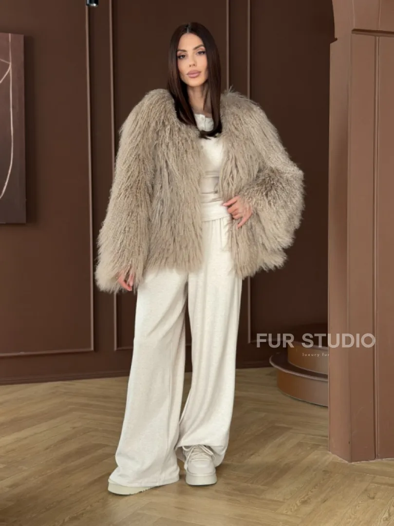 Шуба из натурального меха ламы - фото 9