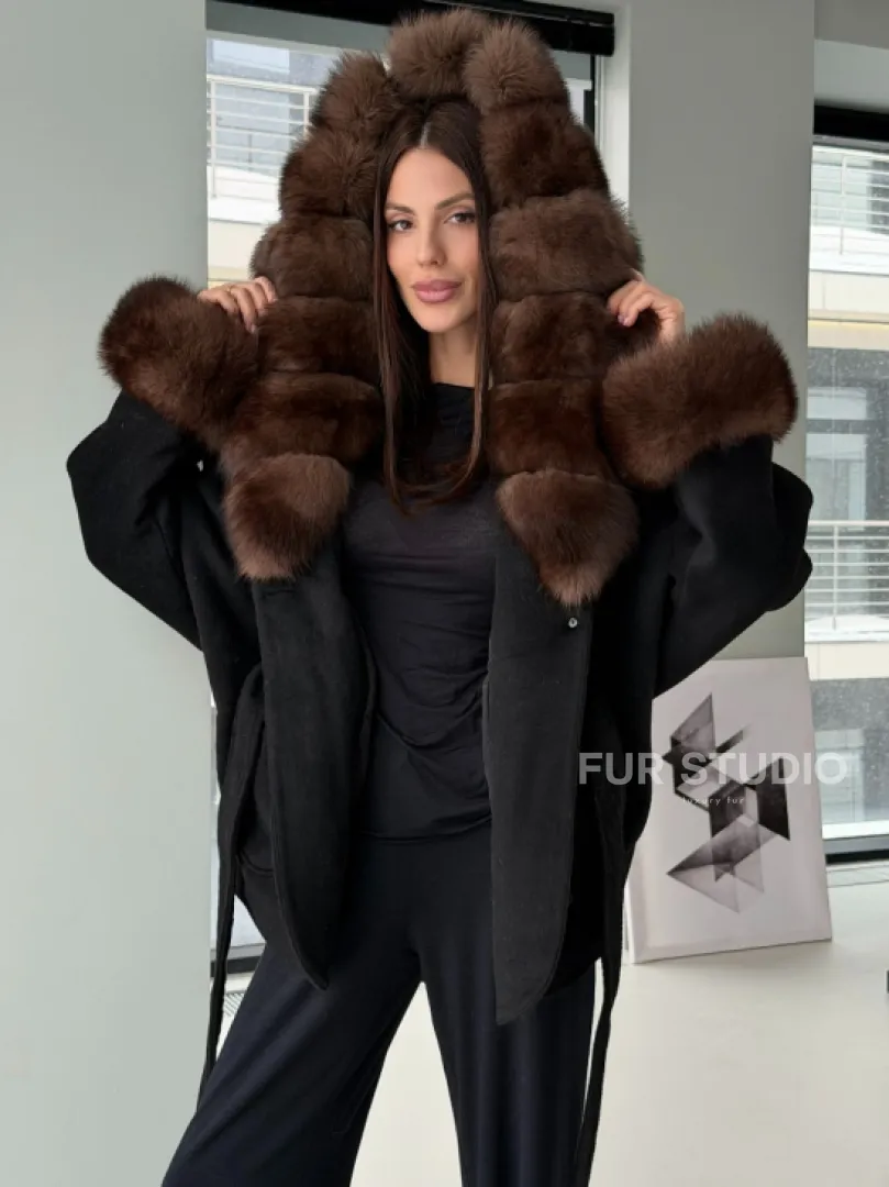 Пальто с капюшоном из финского песца - фото 6