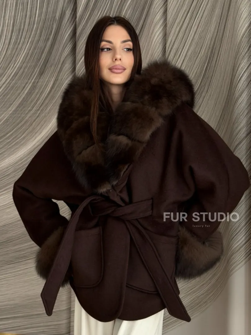 Пальто с мехом песца под соболь - фото 10