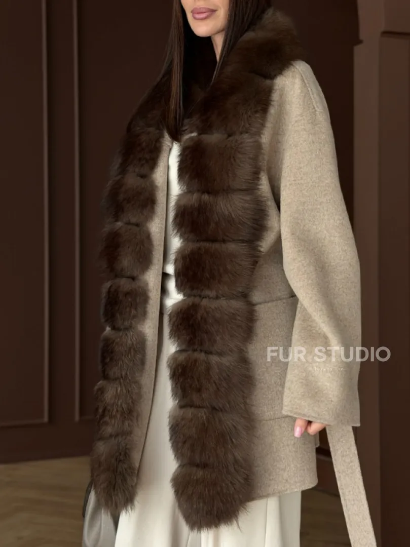 Пальто с отделкой из меха песца - фото 3