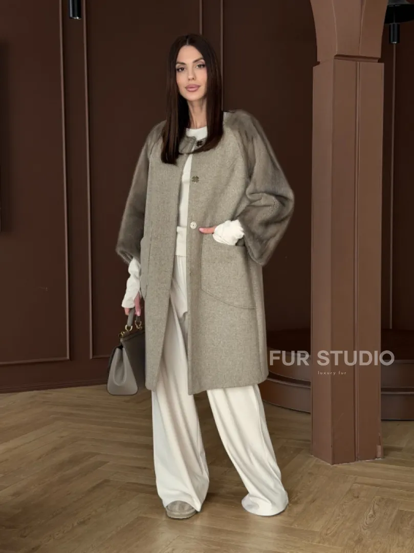 Женское пальто с меховыми рукавами из норки - фото 11