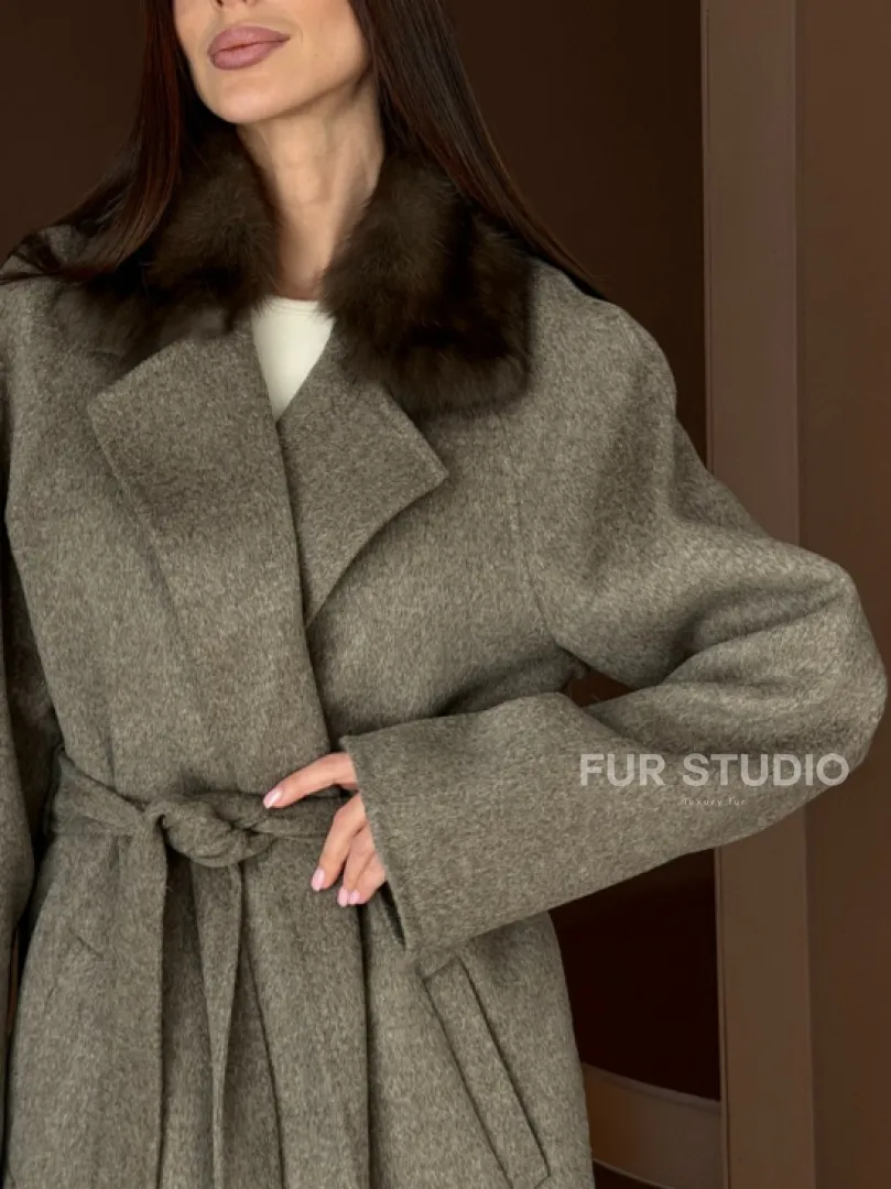 Пальто с воротником из соболя - фото 2