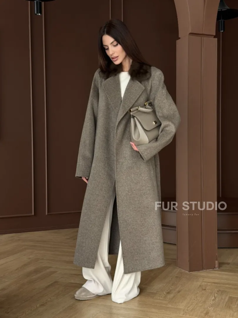 Пальто с воротником из соболя - фото 13