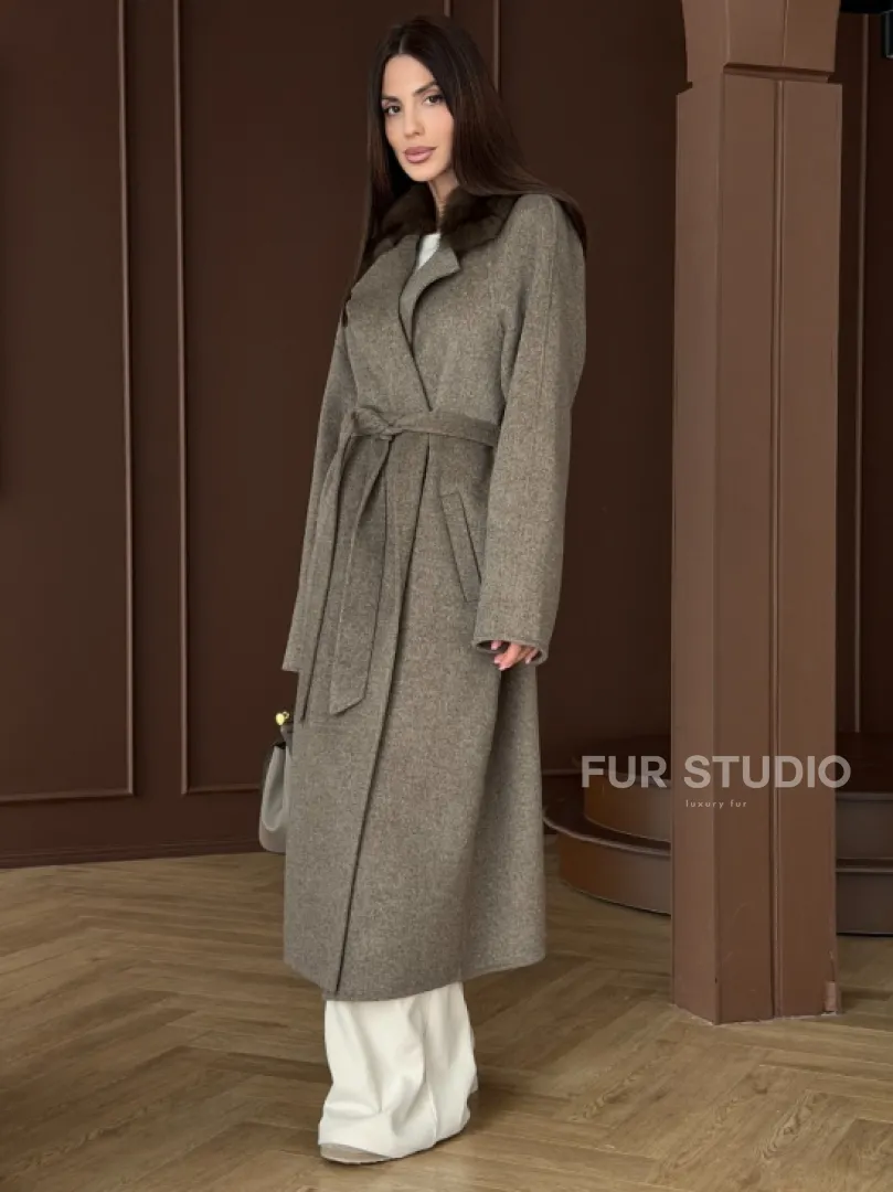 Пальто с воротником из соболя - фото 6