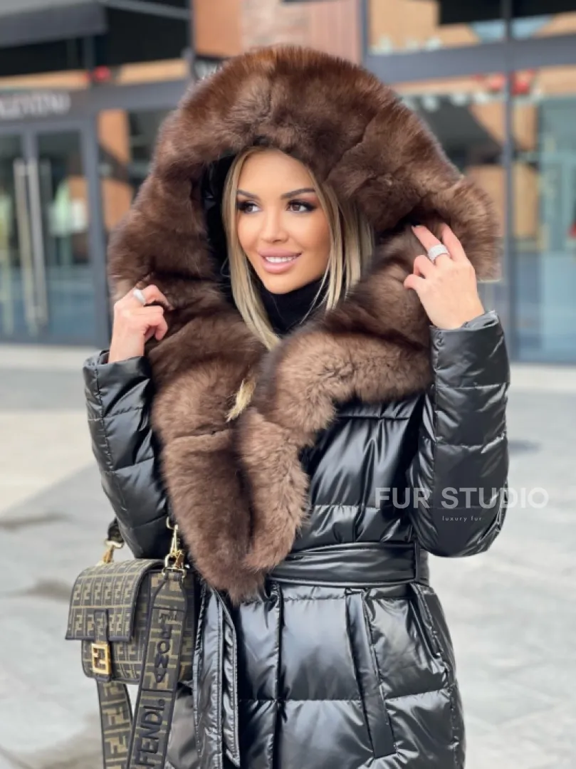 Пальто - пуховик с капюшоном из финского песца - фото 1