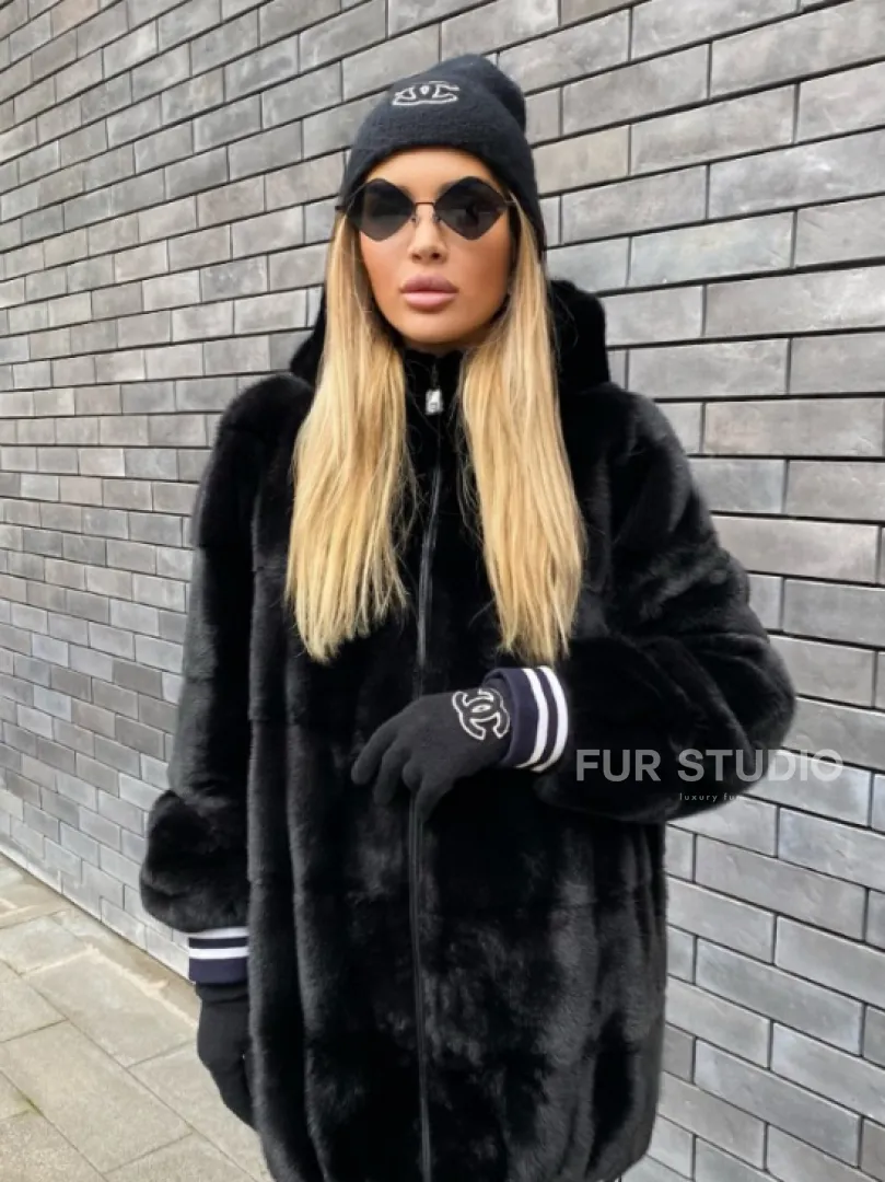 Удлиненный бомбер из меха скандинавской норки с капюшоном на молнии - фото 3