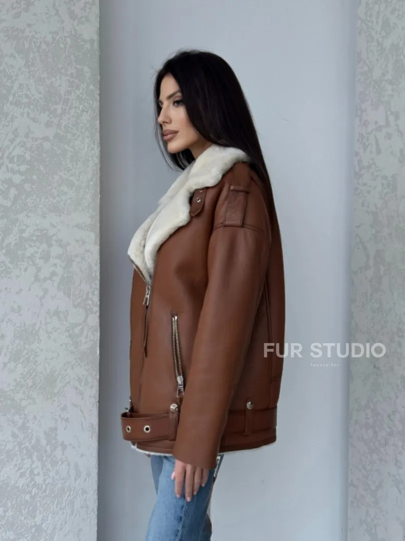 Дубленка авиатор из натуральной кожи в цвете виски - фото 15