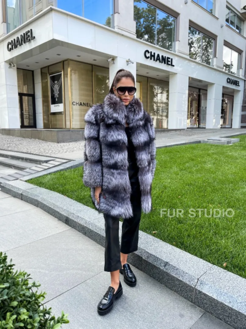 Шуба из меха чернобурой лисы - фото 4