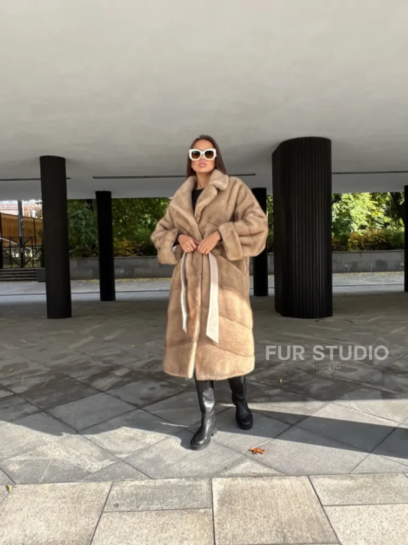 Шуба из меха аукционной норки с английским воротником - фото 5