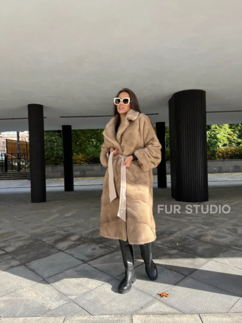 Шуба из меха аукционной норки с английским воротником - фото 6