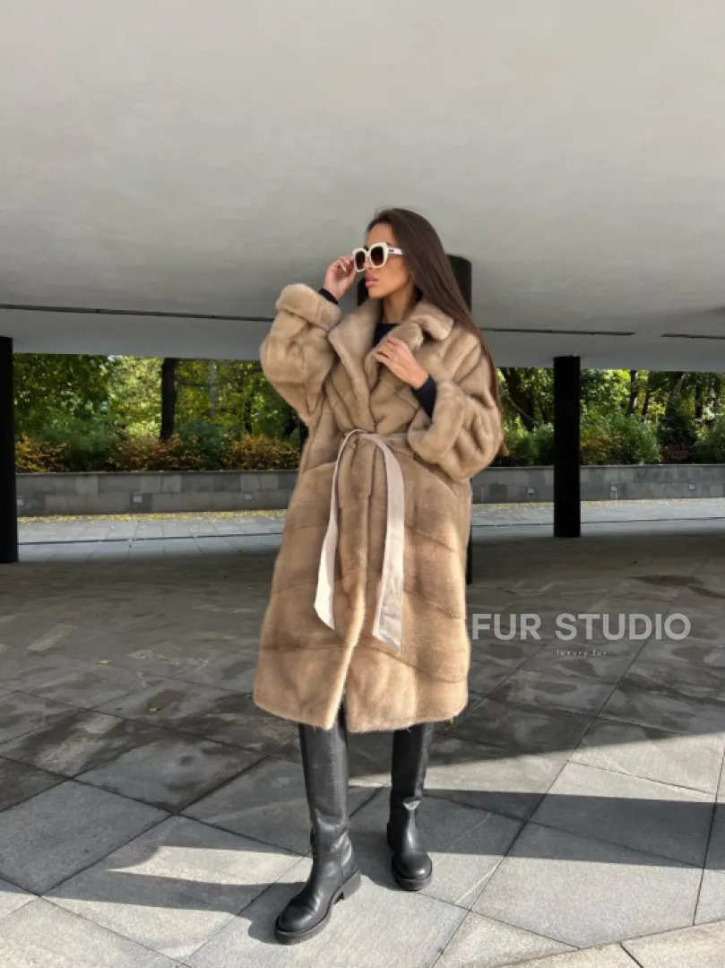 Шуба из меха аукционной норки с английским воротником - фото 4