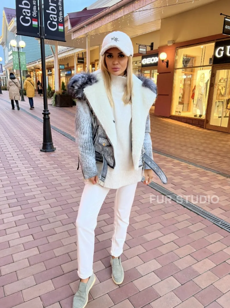 Авиатор из винтажной кожи с меховым капюшоном