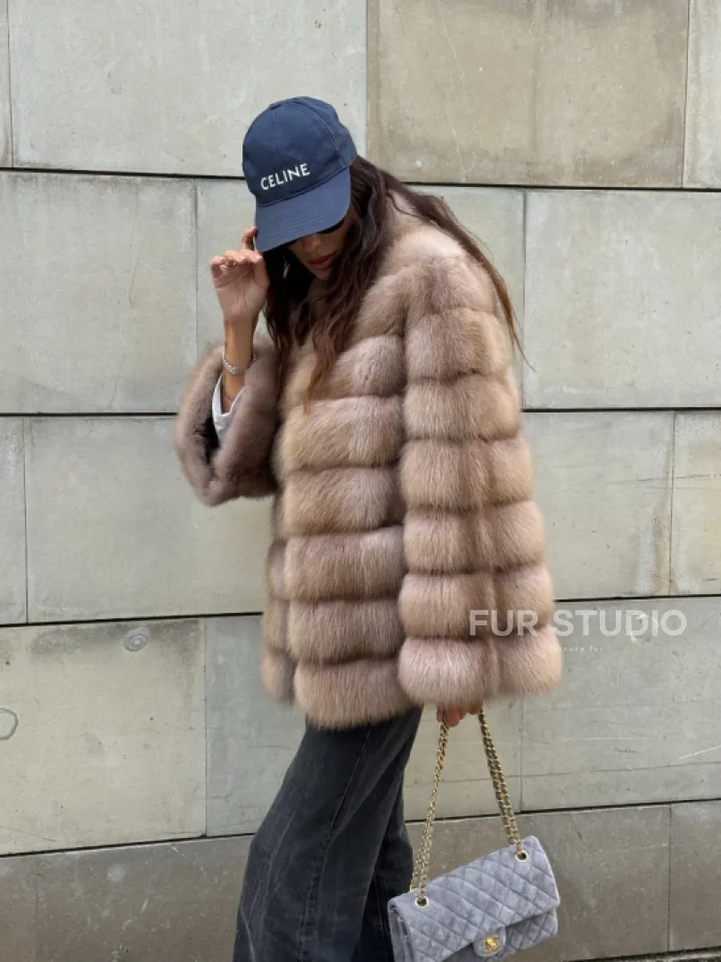 Шуба из меха куницы - фото 11