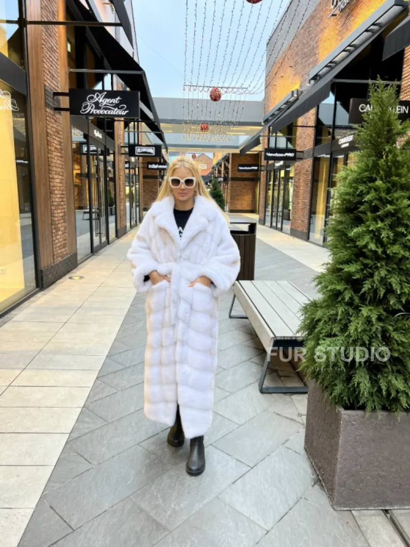 Удлиненная шуба из меха датской норки в цвете паломино - фото 6