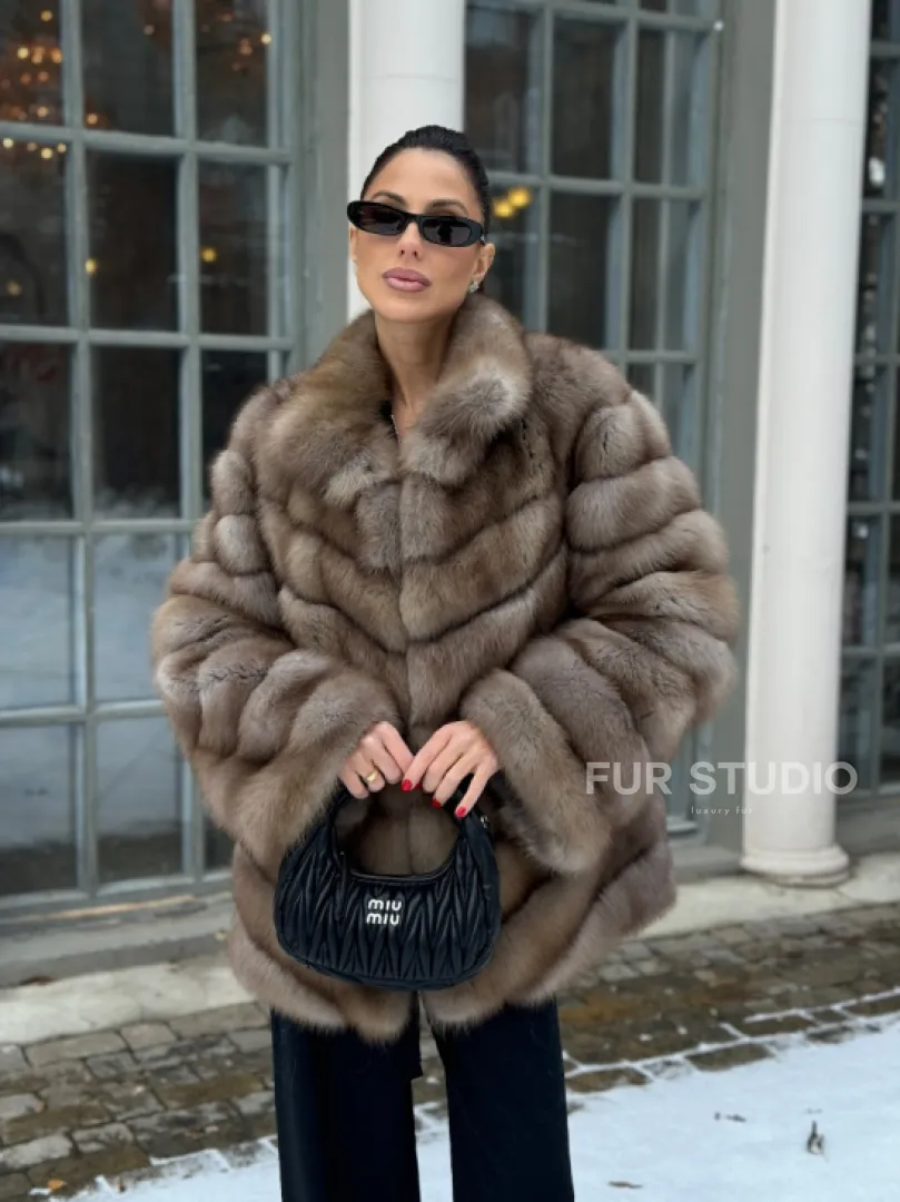 Шуба из меха куницы - цвет трюфель - фото 3