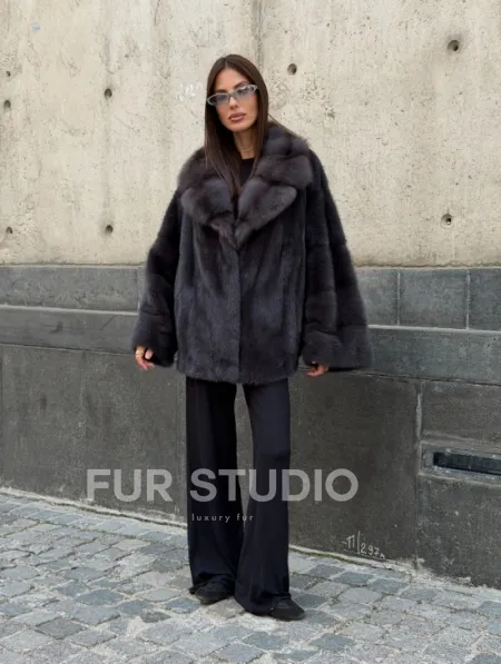 Короткая шуба из меха норки с воротником из меха куницы - фото 16