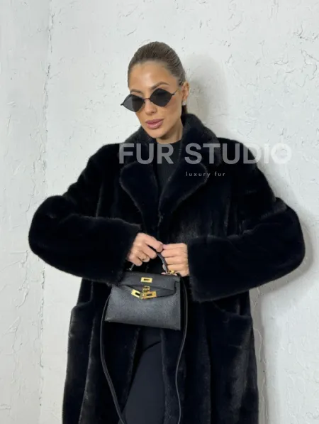 Шуба из плюшевой норки с английским воротником - цвет инфинити - фото 1