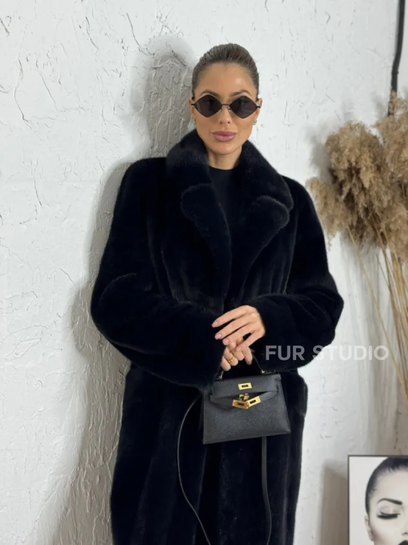 Шуба из плюшевой норки с английским воротником - цвет инфинити - фото 2