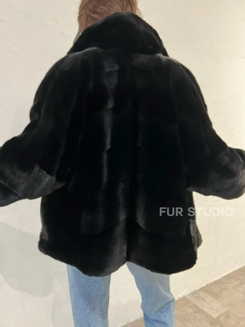 Короткая шуба - автоледи из меха аукционной норки