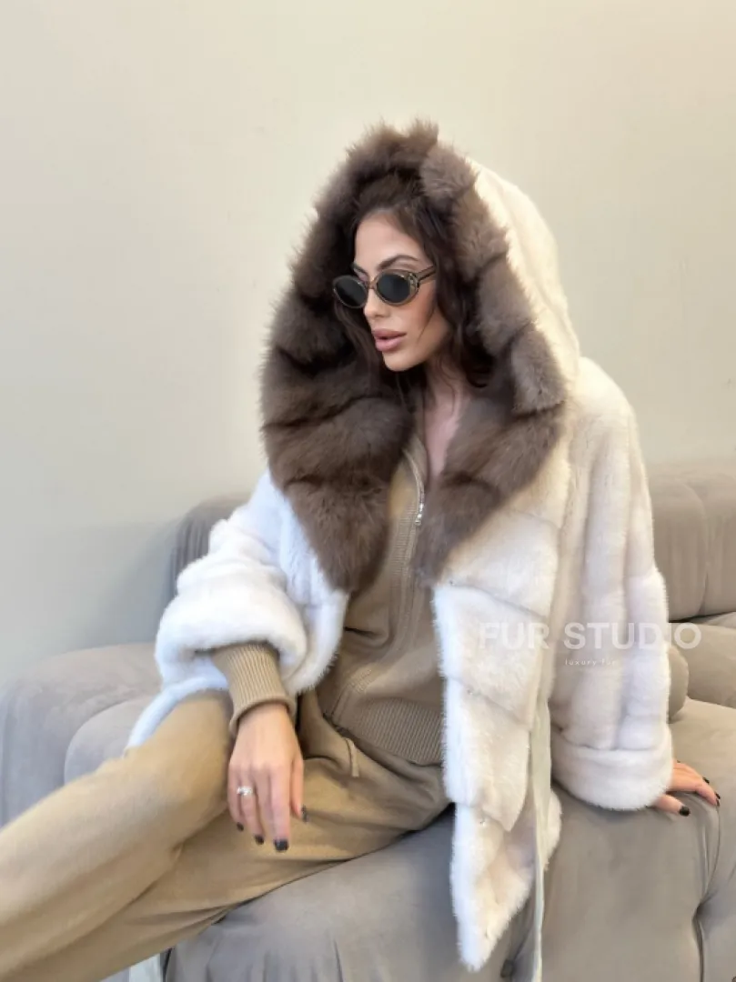 Норковая шуба - пончо с капюшоном из меха куницы - фото 0