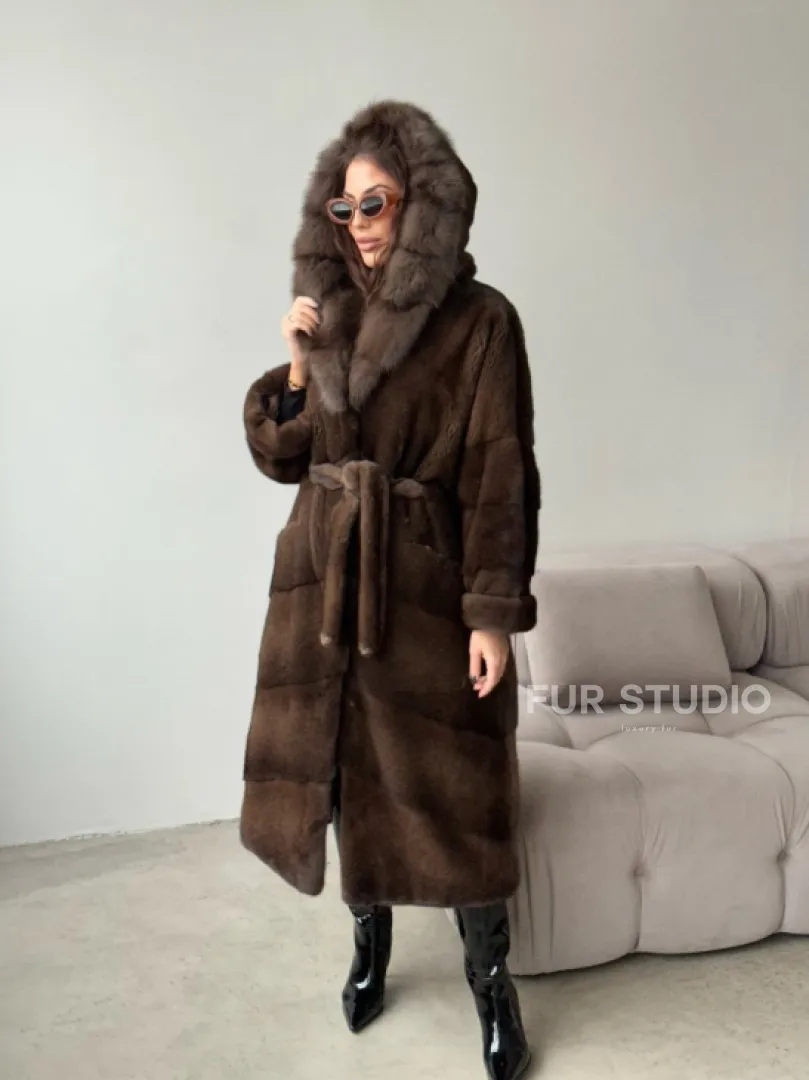 Шуба норкова с капюшоном из меха куницы - цвет соболь