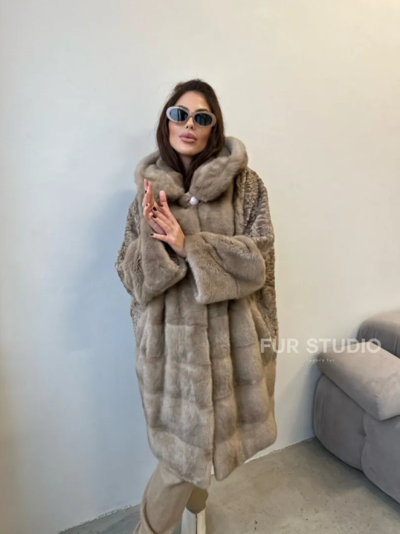 Шуба норковая с капюшоном - отделка из меха каракуля - фото 1