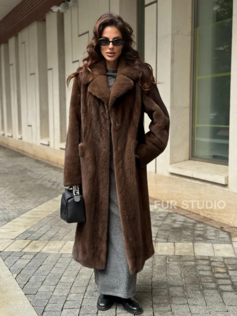 Шуба из меха норки в натуральном цвете под соболь - фото 5