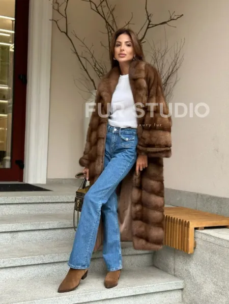 Стильное пальто из меха соболиной норки - цвет соболь - фото 5
