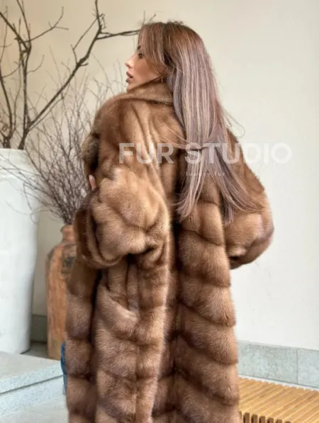 Стильное пальто из меха соболиной норки - цвет соболь - фото 1