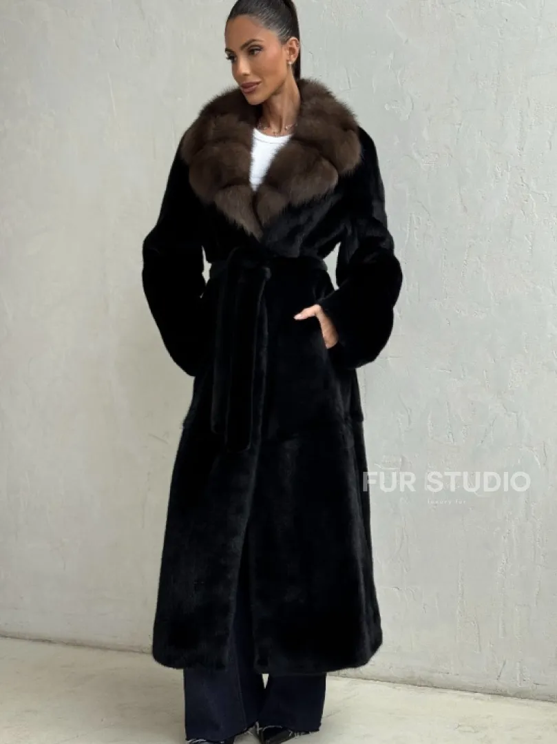 Шуба норковая Black Velvet c воротником из меха куницы - фото 2