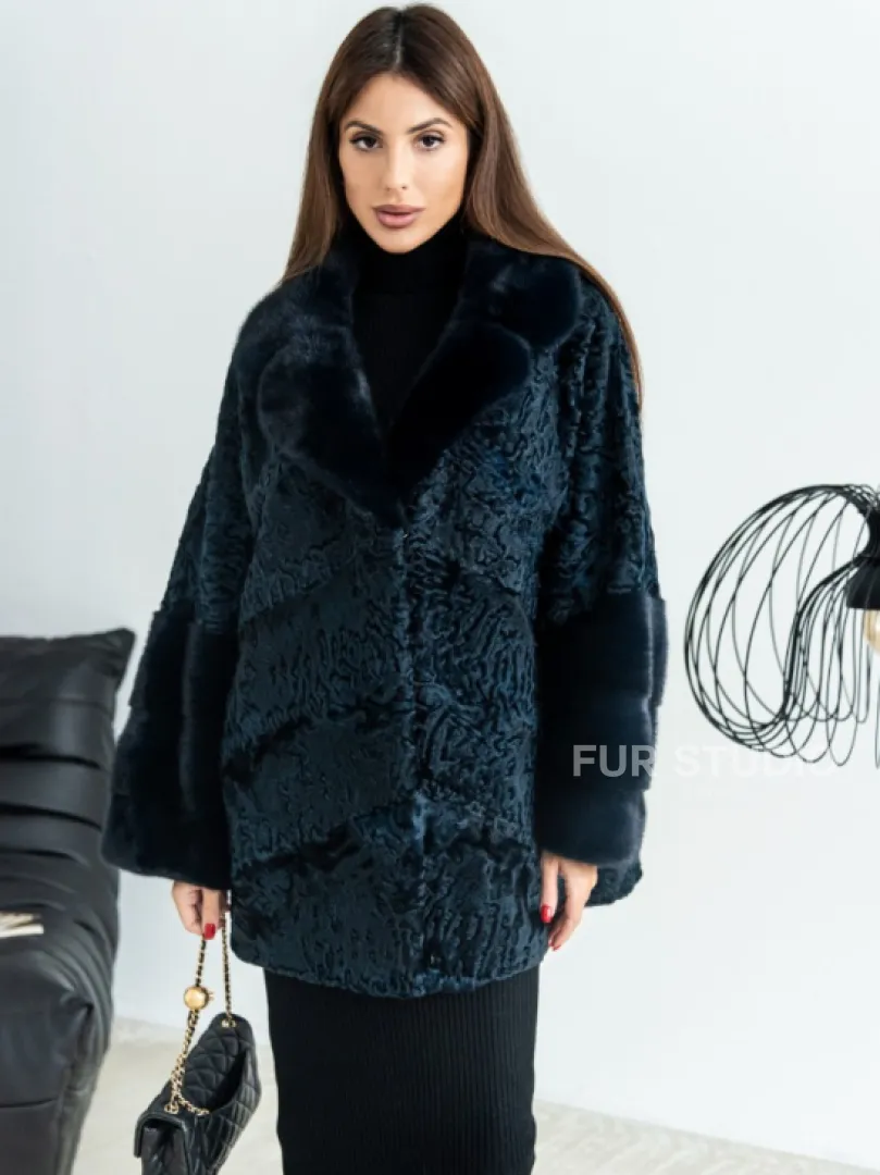 Полушубок из каракульчи свободного кроя с отделкой из меха норки - цвет темно-синий - фото 1