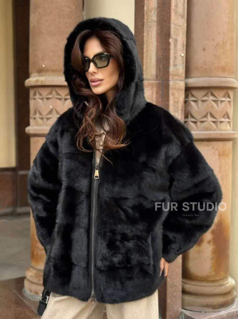 Черная норковая шуба с капюшоном - фото 8