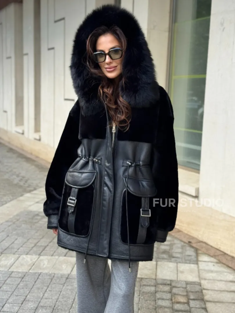 Черная дубленка с капюшоном - фото 4