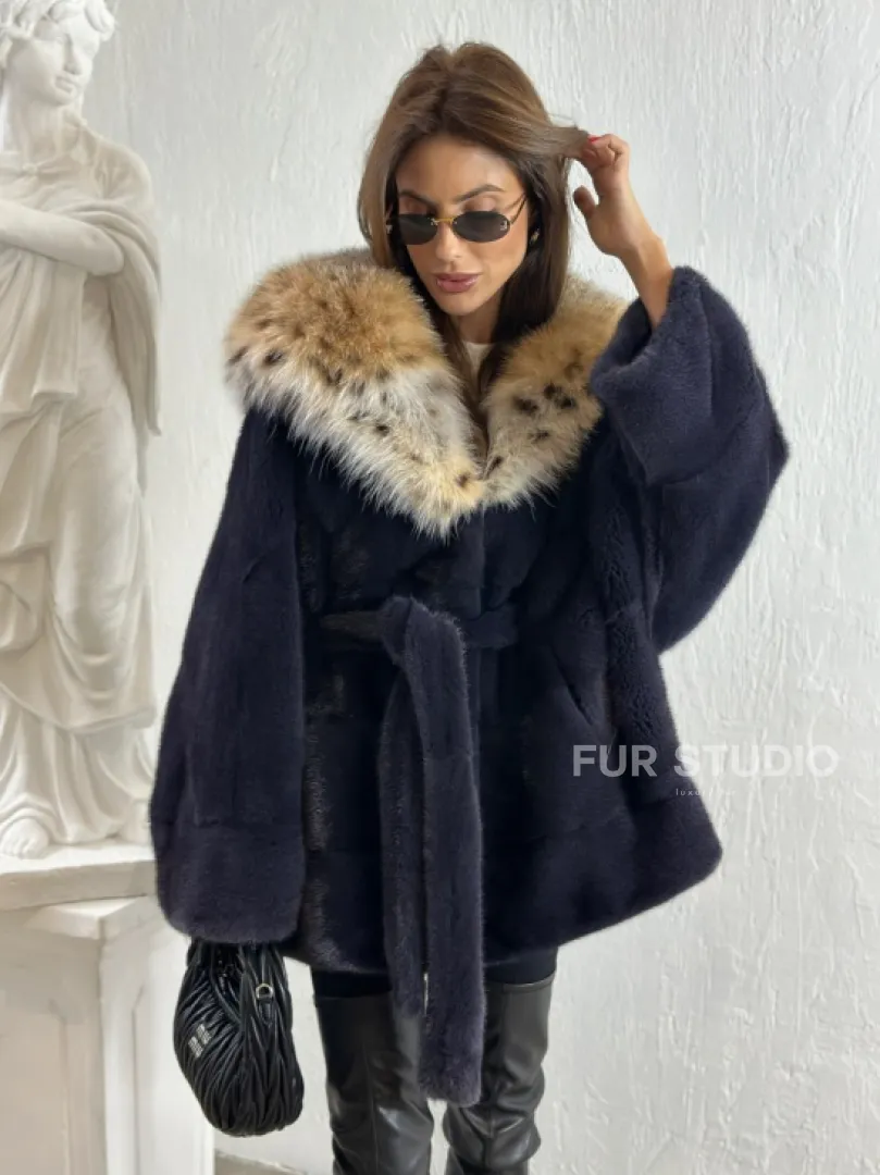 Летучая мышь норка с капюшоном из меха рыси - цвет инфинити - фото 4