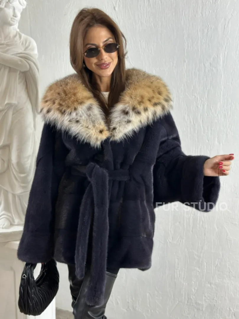 Летучая мышь норка с капюшоном из меха рыси - цвет инфинити - фото 3