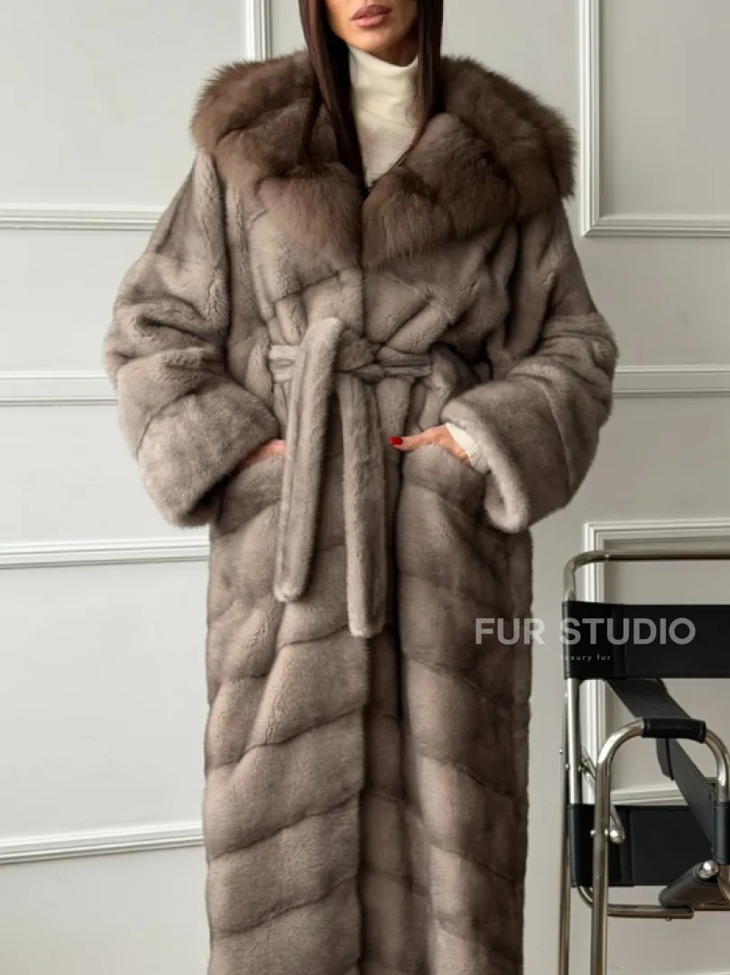Шуба норковая с капюшоном куница - цвет светло-серый