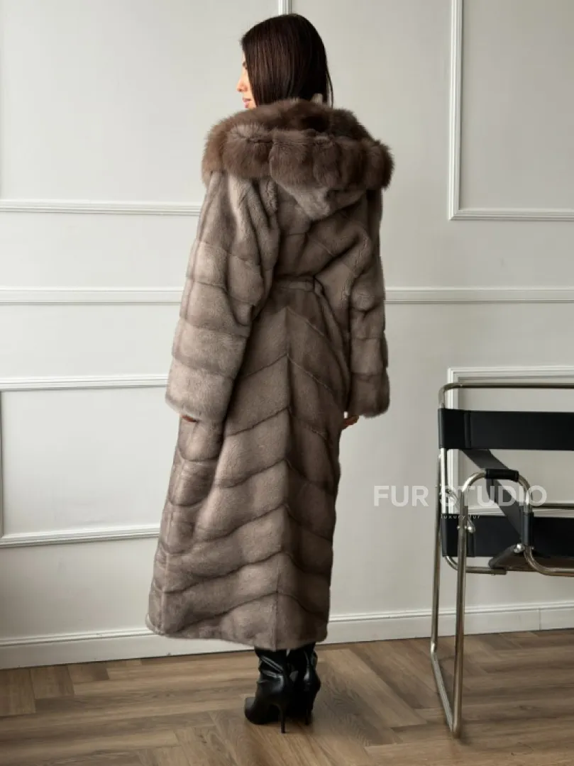 Шуба норковая с капюшоном куница - цвет светло-серый - фото 9